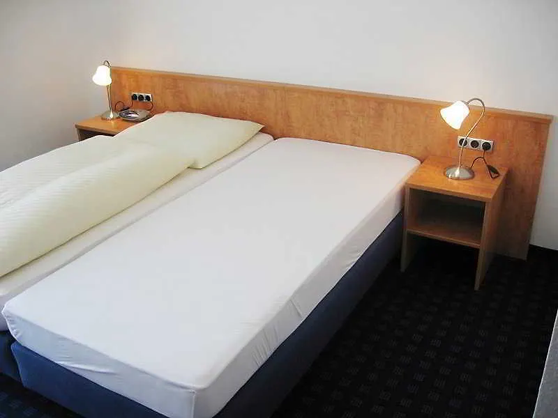 Hotel Crystal فيلدرستادت